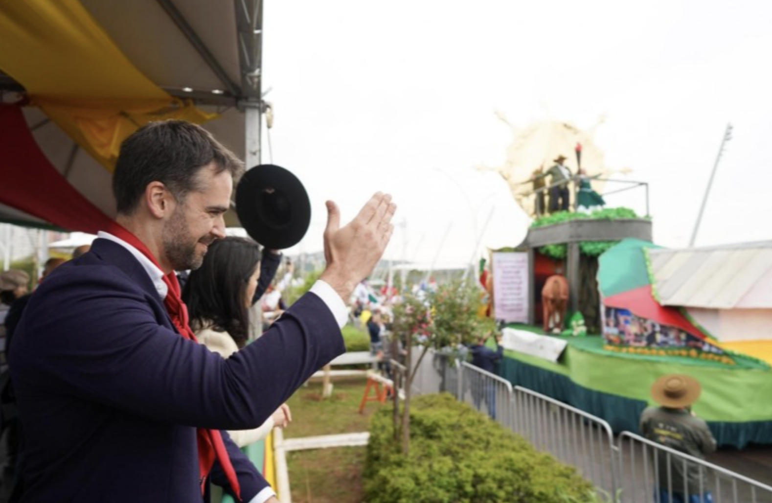Desfile Farroupilha mostra valorização das forças de segurança e do orgulho do povo gaúcho