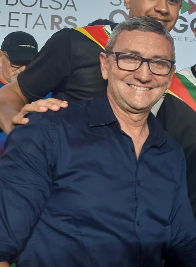 Ingo, técnico de vôlei sentado