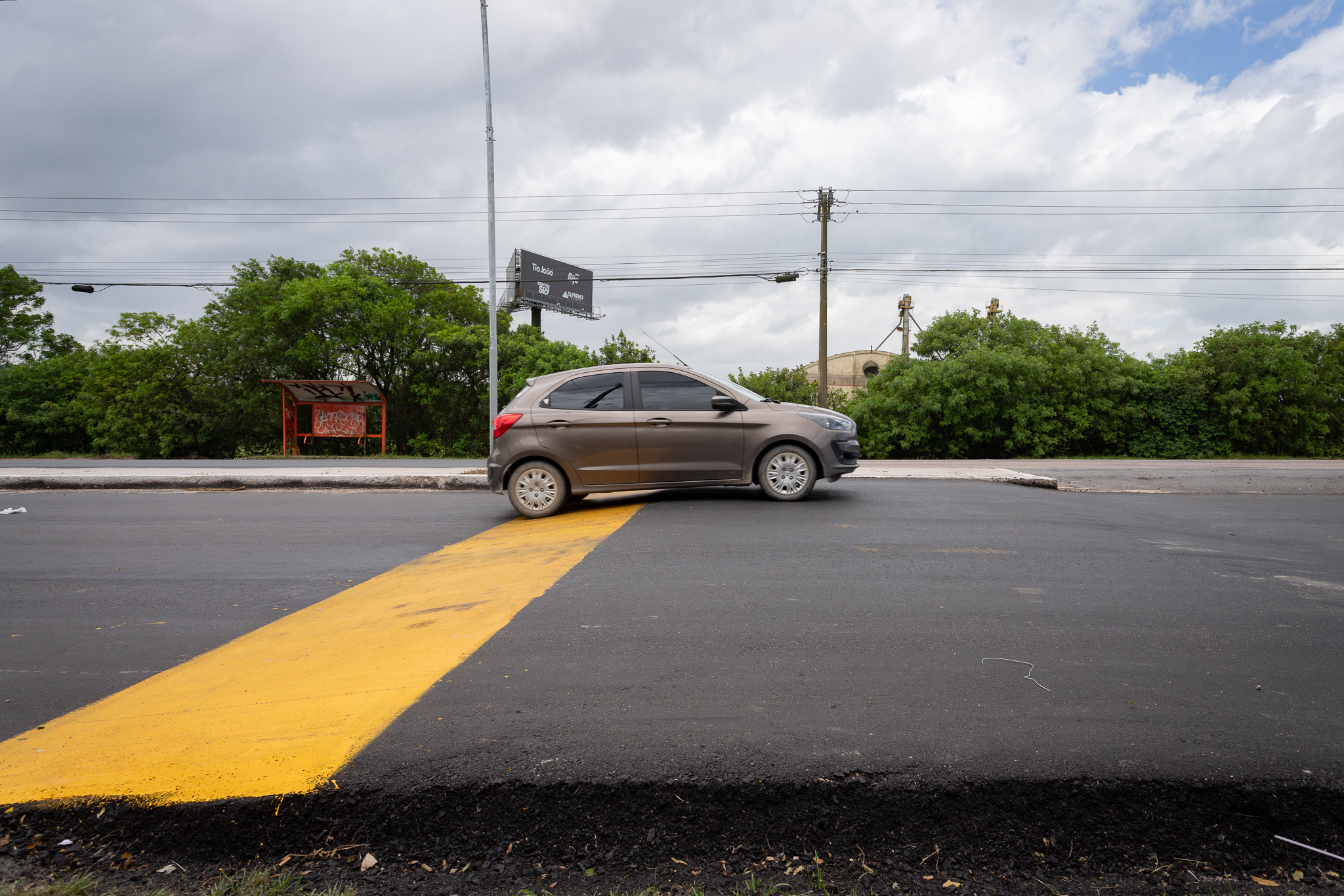 Cinco redutores de velocidade são instalados na avenida Ferreira Viana