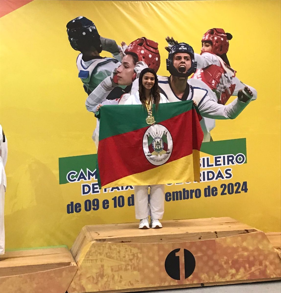 Pelotenses conquistam medalhas em competições nacionais de taekwondo