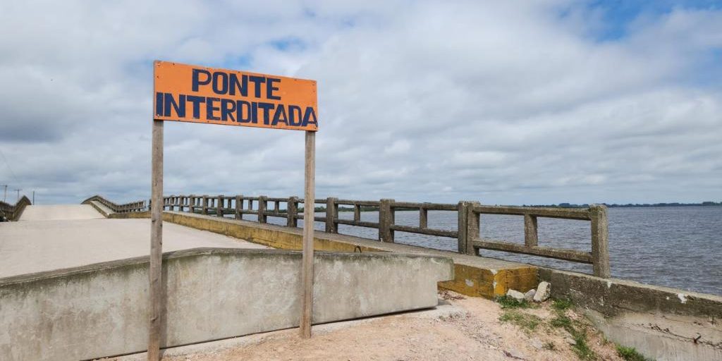 Defesa Civil debate recuperação de ponte da ilha dos Marinheiros