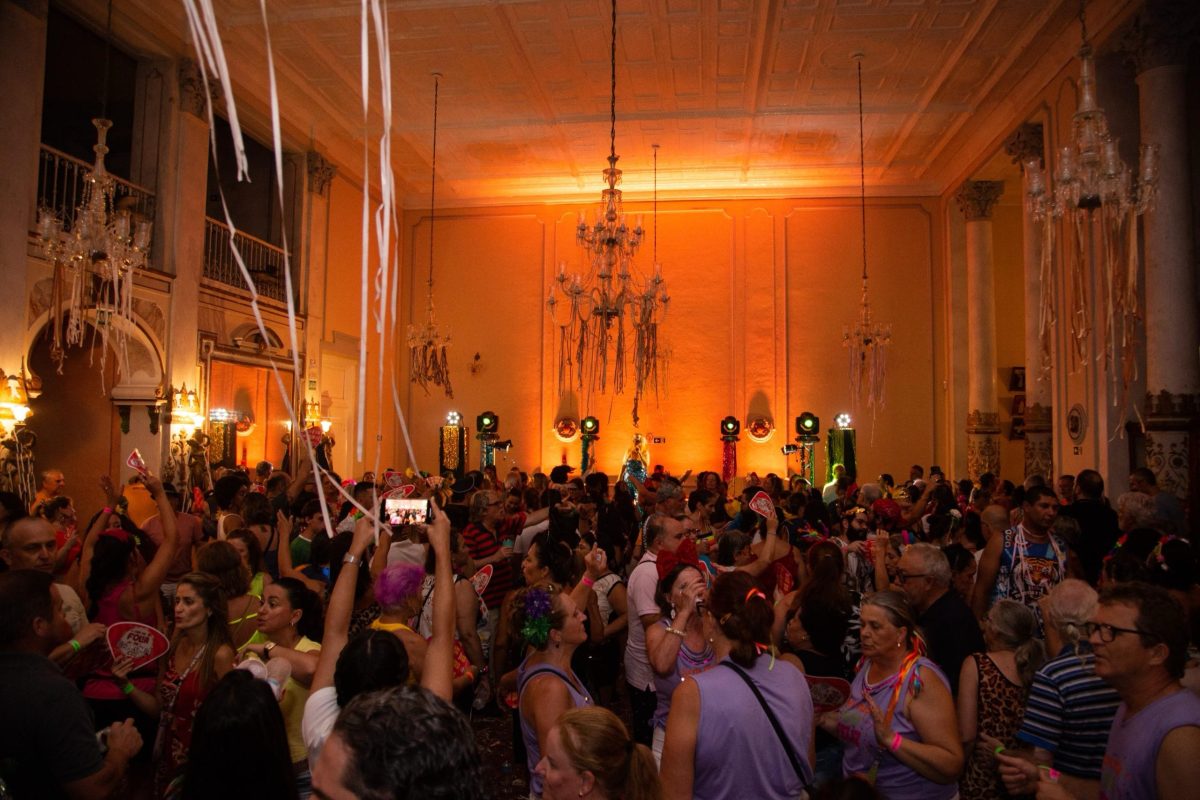 Xana Gallo e Caixeiral revivem os bailes à moda antiga