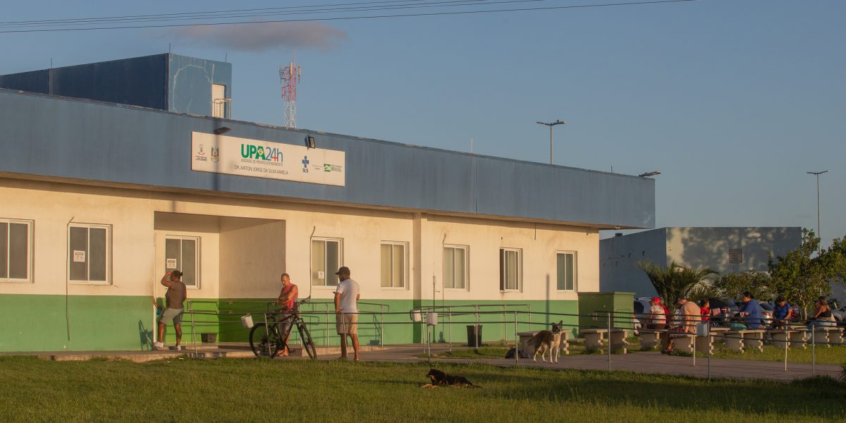 IBSaúde promete pagar salários atrasados de médicos de UPA nesta quinta-feira