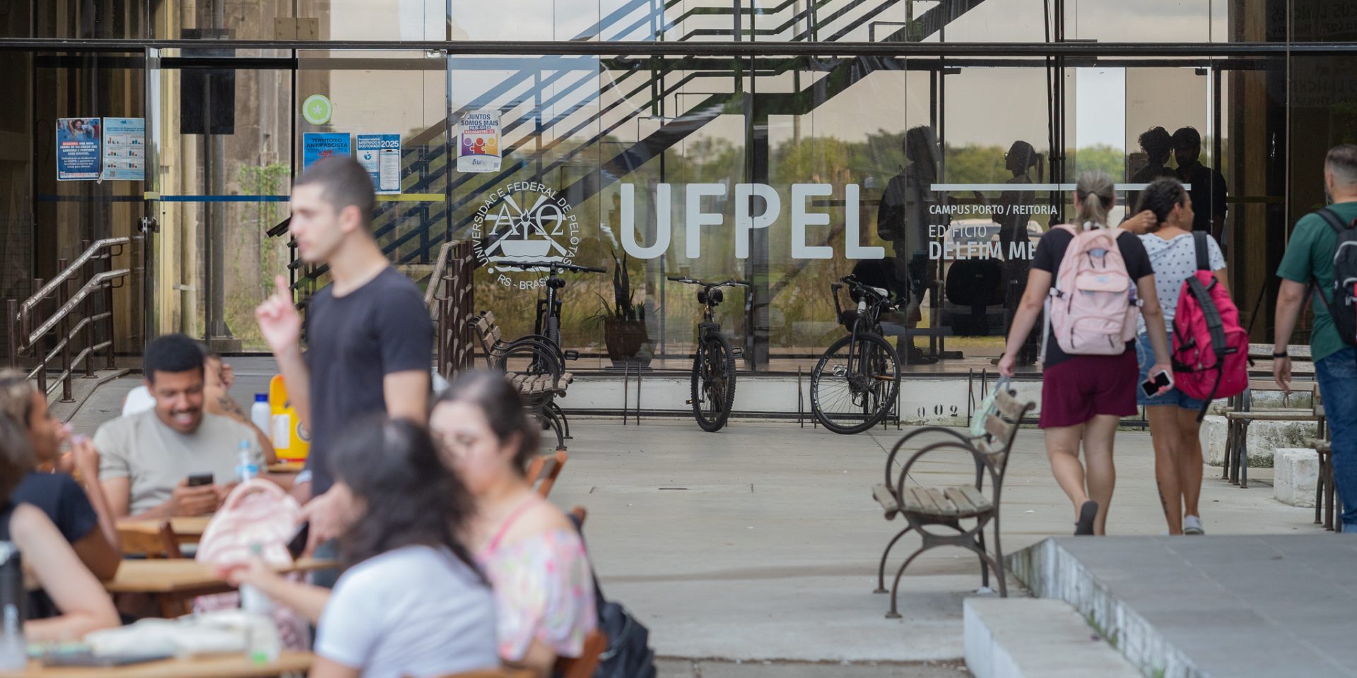 Número de pessoas com ensino superior aumenta 73% em 12 anos