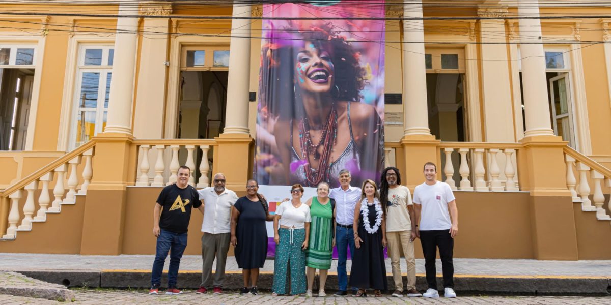 Carnaval de Passarela ocorre nos dias 25, 26 e 27 de abril