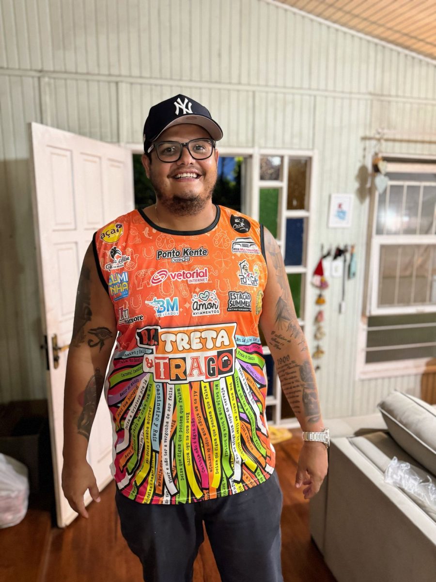 “A gente sempre fez questão de trazer a história do Carnaval de Rio Grande”