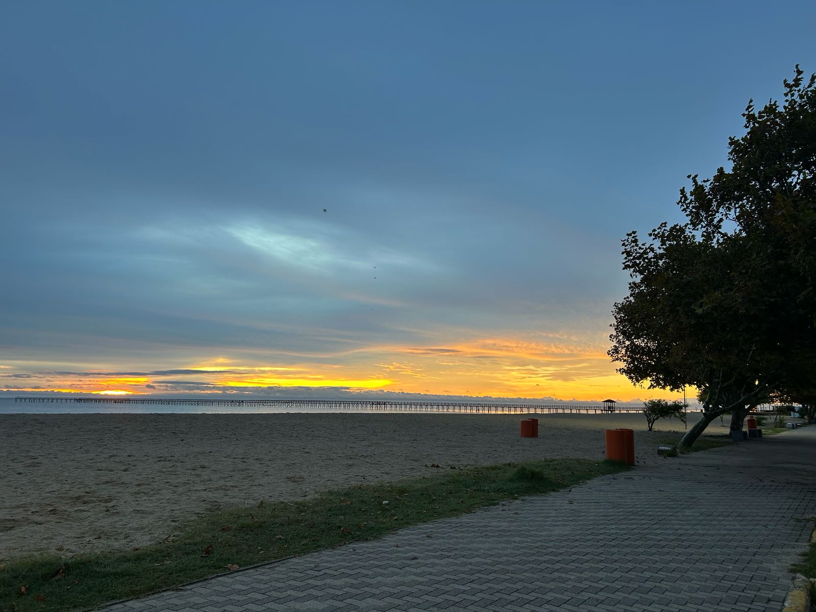 Onda de calor chega à região e extremo Sul pode ter chuva forte