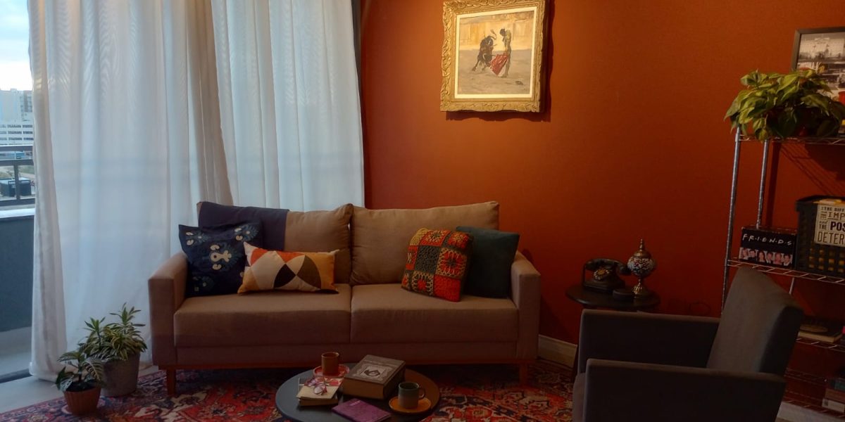 Espaço filosófico e bilíngue aposta no conceito oldenburg