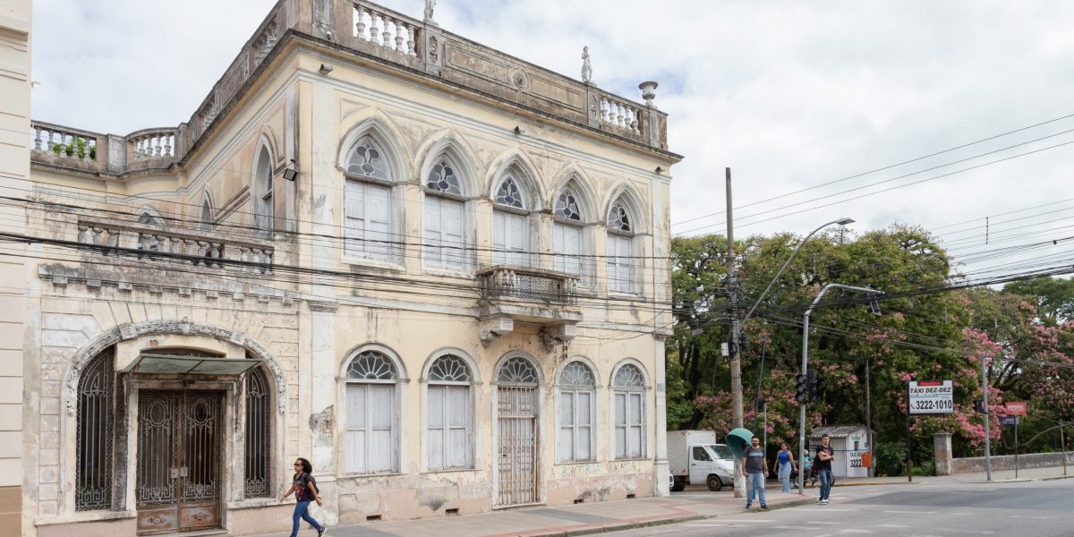 Projeto de restauro da antiga Escola de Belas Artes sai do papel