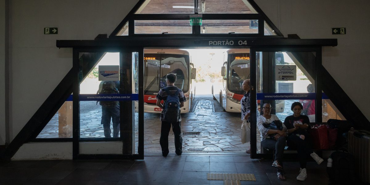 Rodoviária no divã