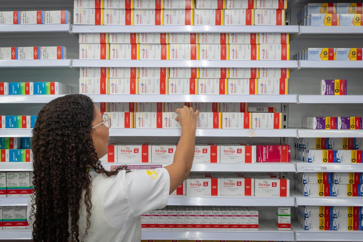 Remédios devem ficar 5,06% mais caros em abril