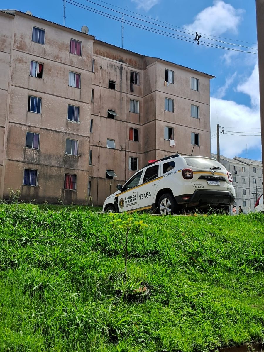 Bebê cai do 5º andar e sobrevive