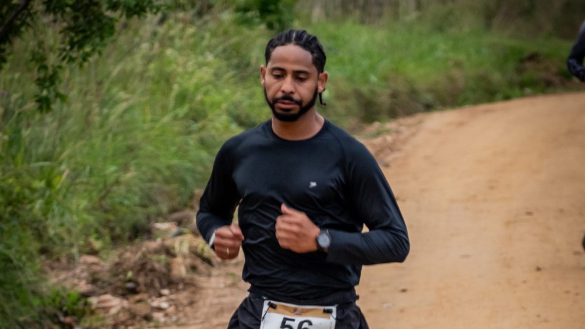 Atletas da região quebram recordes em ultramaratona backyard