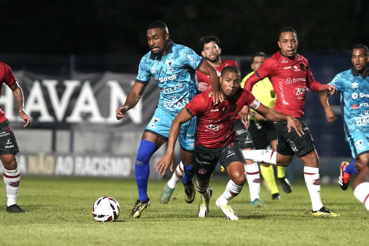 Fora de casa, Brasil perde por 1 a 0 para o Azuriz