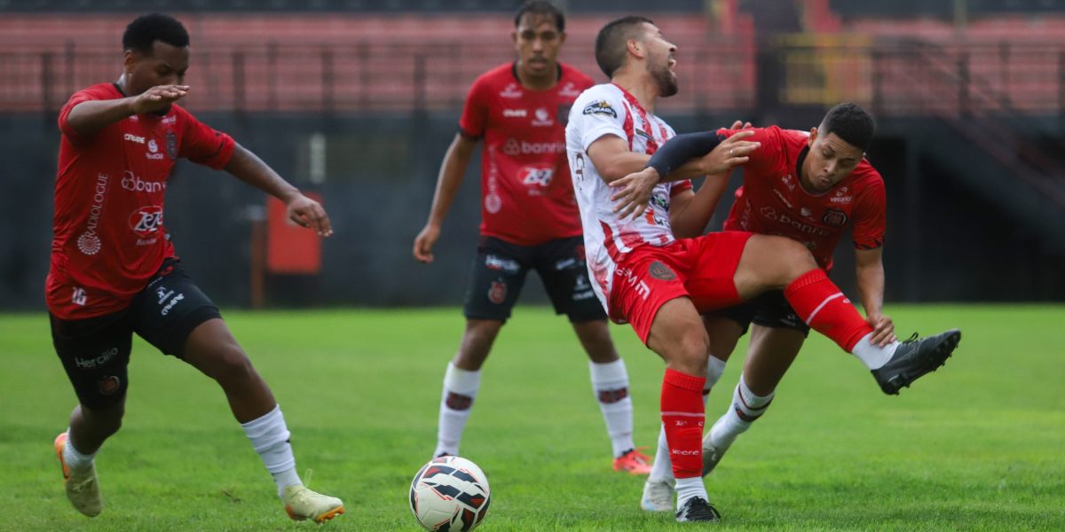 Ao lado do Azuriz, Brasil tem elenco mais jovem do grupo A8