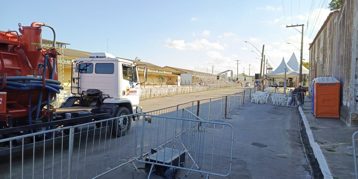 Rei Momo recebe as chaves da Cidade