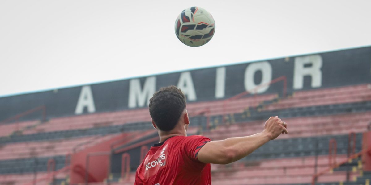 Por logística aérea considerada ruim, Brasil irá de ônibus a Pato Branco