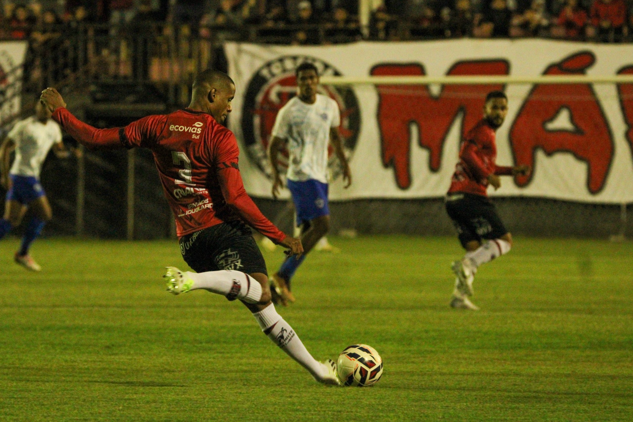 Brasil visita o Azuriz valendo a liderança no grupo A8