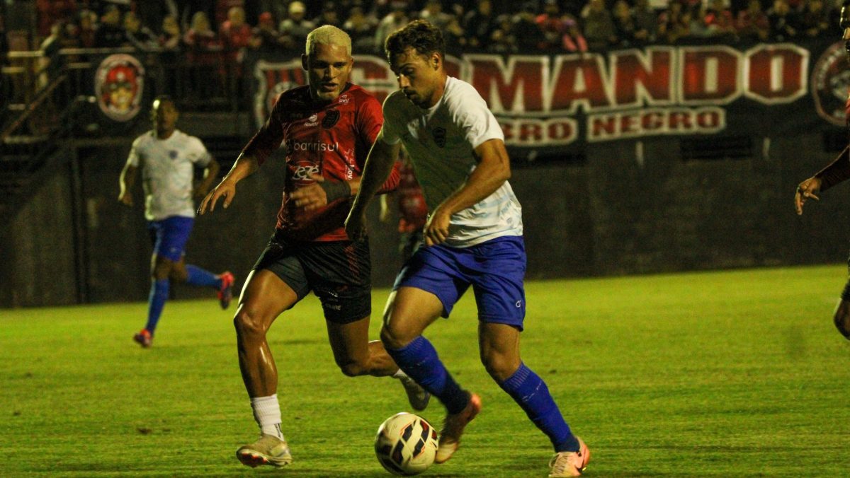 Rael, do Brasil, passará por cirurgia no tornozelo