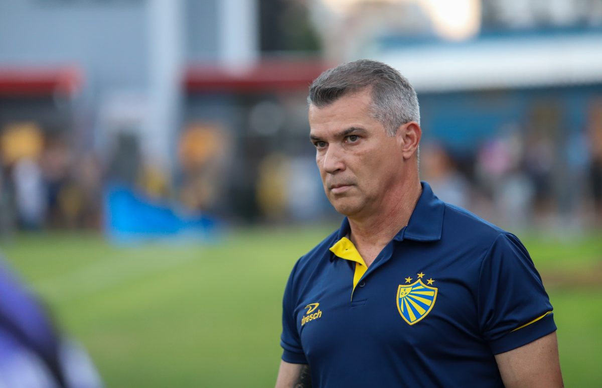 Alessandro Telles admite interesse em seguir no Pelotas