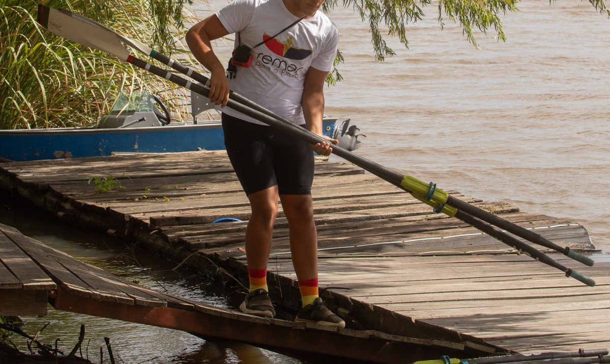 A rampa de acesso à água também apresenta problemas (Foto: Jô Folha)