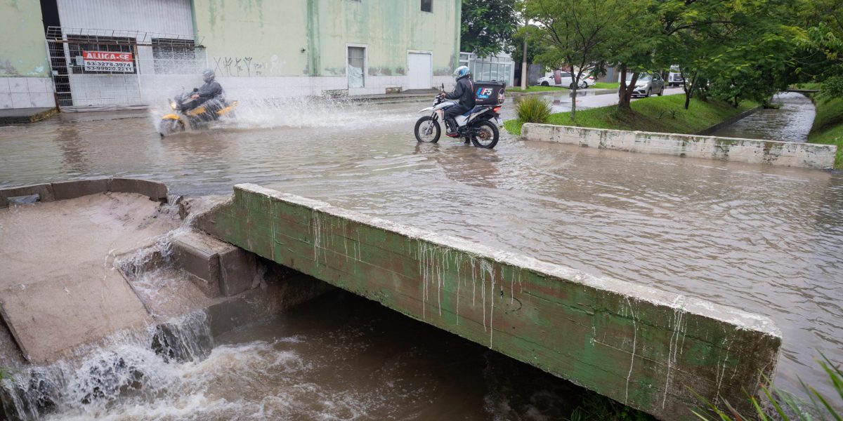 Chuvas de abril evidenciam desafios da drenagem em Pelotas