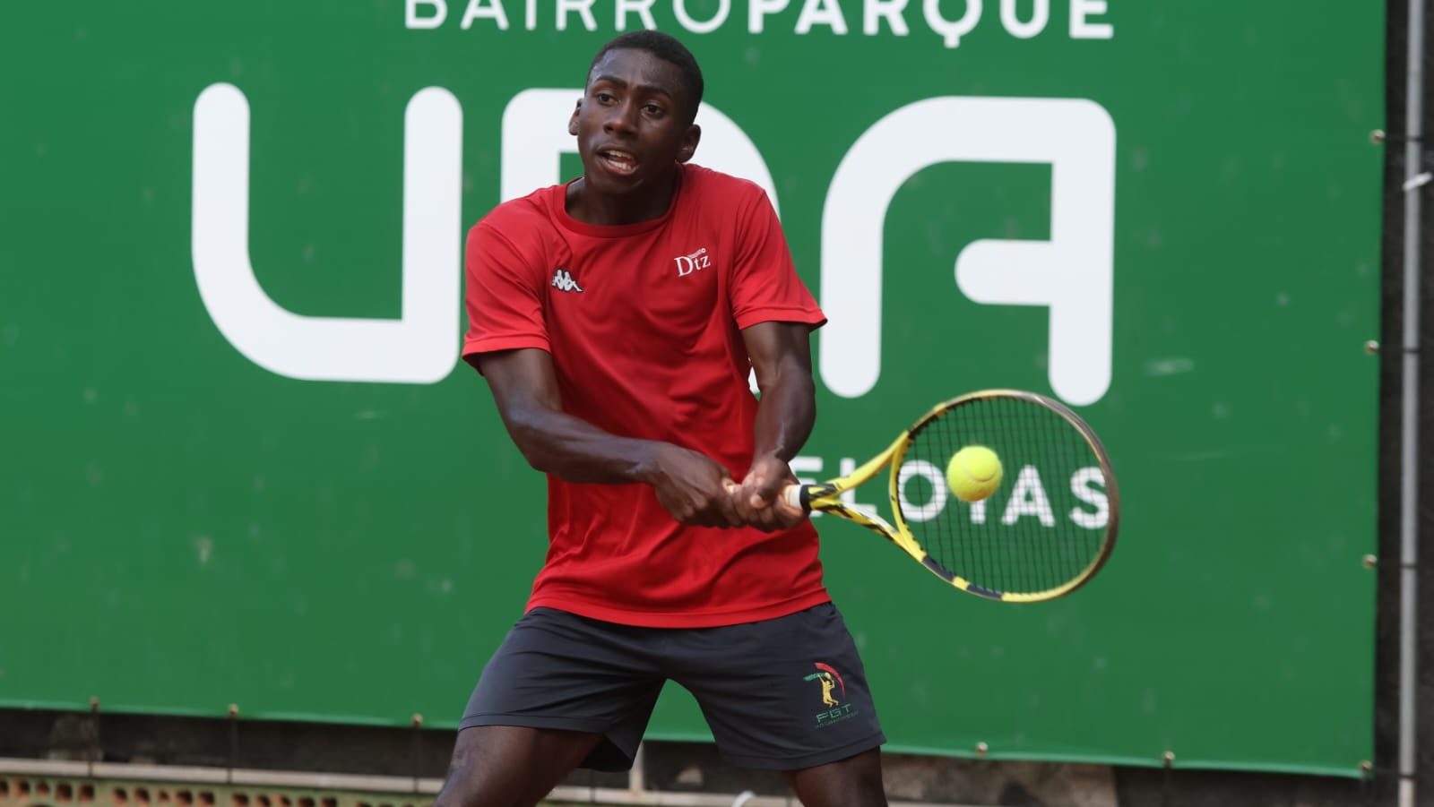 Rafael Padilha e Raquel Martini vencem primeiras classes do Torneio da Páscoa