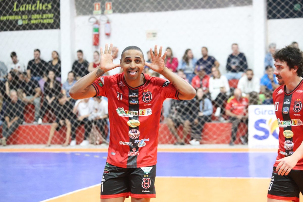 Dez times da Zona Sul entram em quadra neste fim de semana por competições da FGFS