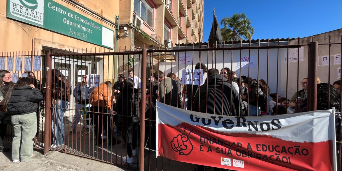 Estudantes de Odontologia da UFPel deflagram greve