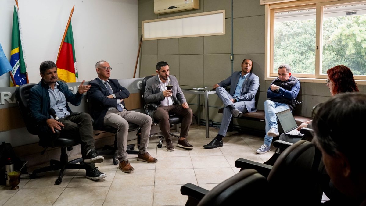 Comissão de Ética define procedimentos para processos contra Cauê e Fernanda