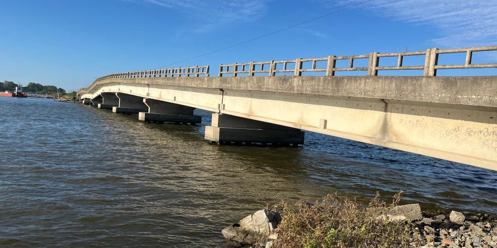 Teste de profundidade garante continuidade de obra da ponte da Ilha dos Marinheiros