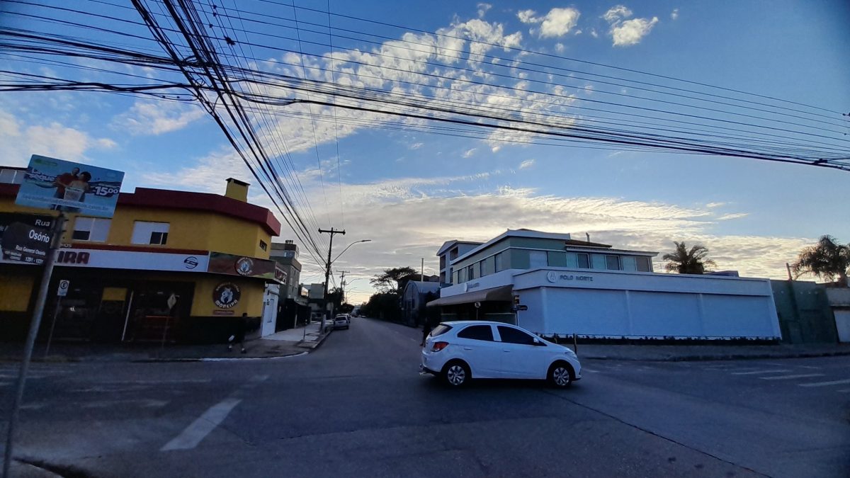 Tempo melhora e temperatura despencam à noite