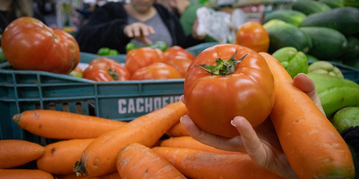 Economistas avaliam que desaceleração do preço de alimentos pode frear juros