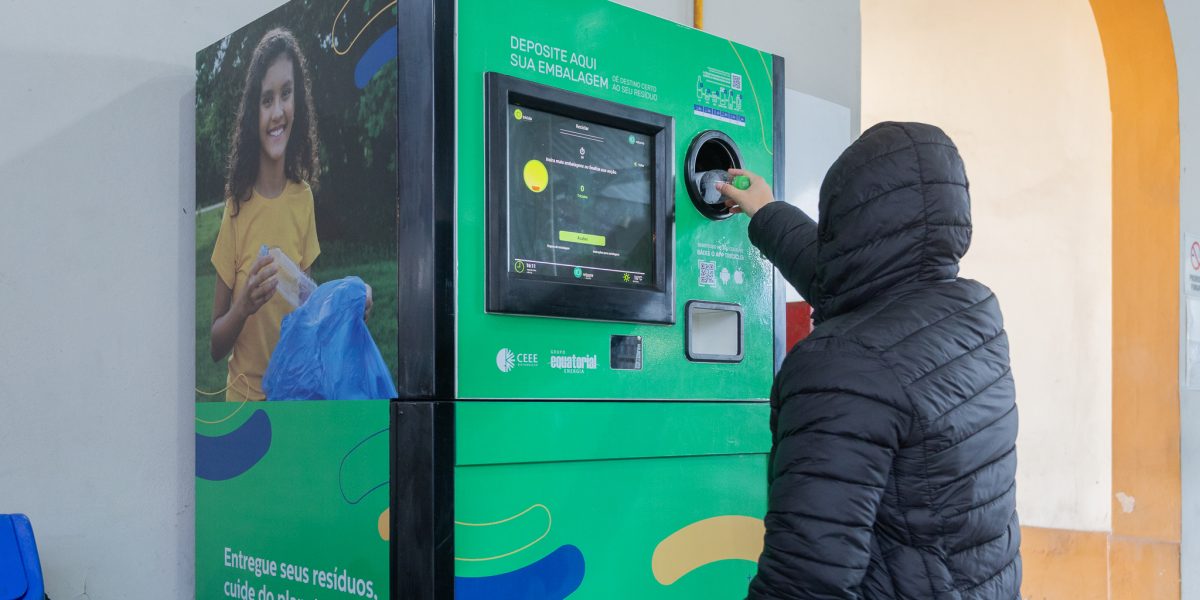 Máquinas oferecem crédito triplo para reciclagem em Pelotas