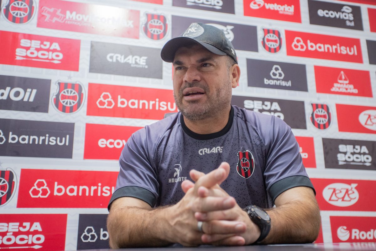 Emerson Cris pode repetir escalação diante do Guarany