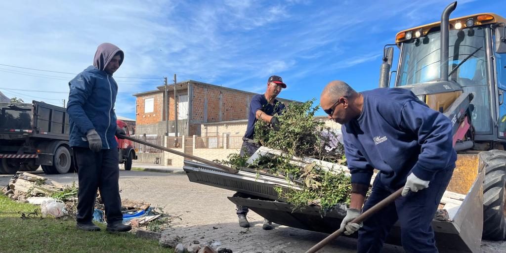 Rio Grande recolhe 87 toneladas de lixo em primeiro dia de coleta programada