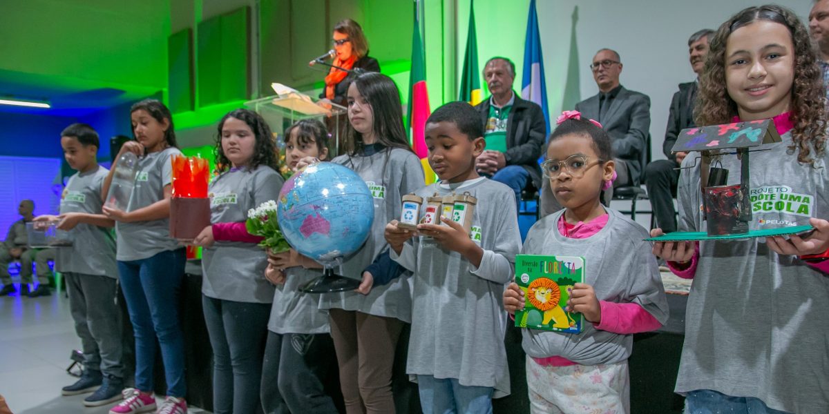 Simpósio discute futuro da educação ambiental e apresenta projetos