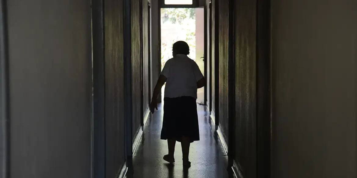 Pelotas é a 4ª cidade do RS com mais denúncias de crimes contra idosos