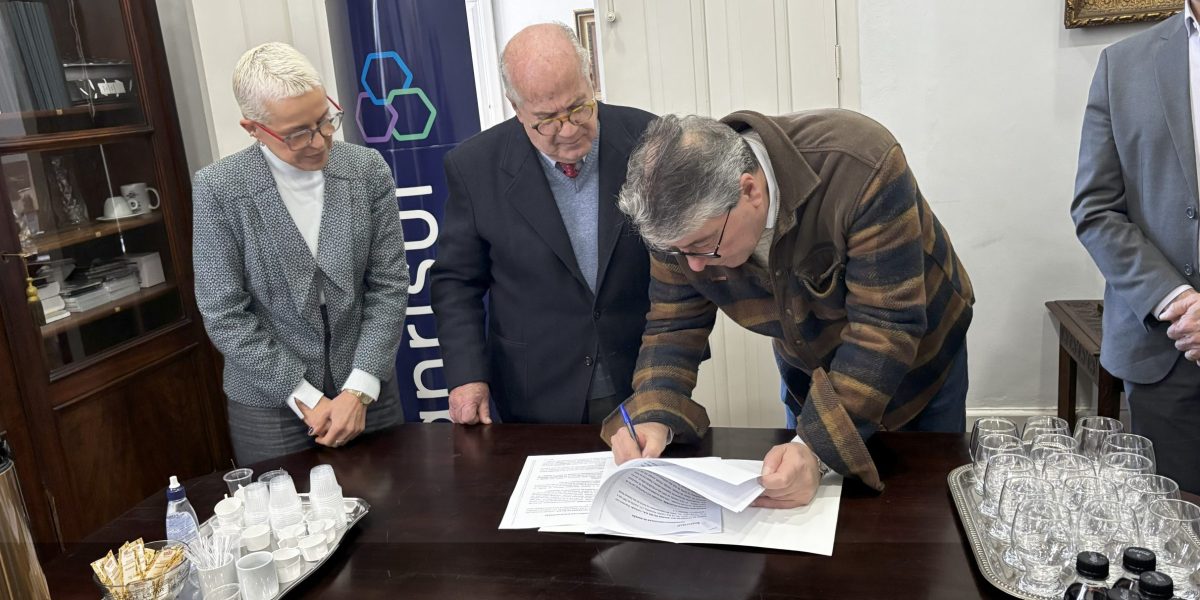 Banrisul destina R$ 1 milhão para reforma do telhado da Bibliotheca Pública Pelotense