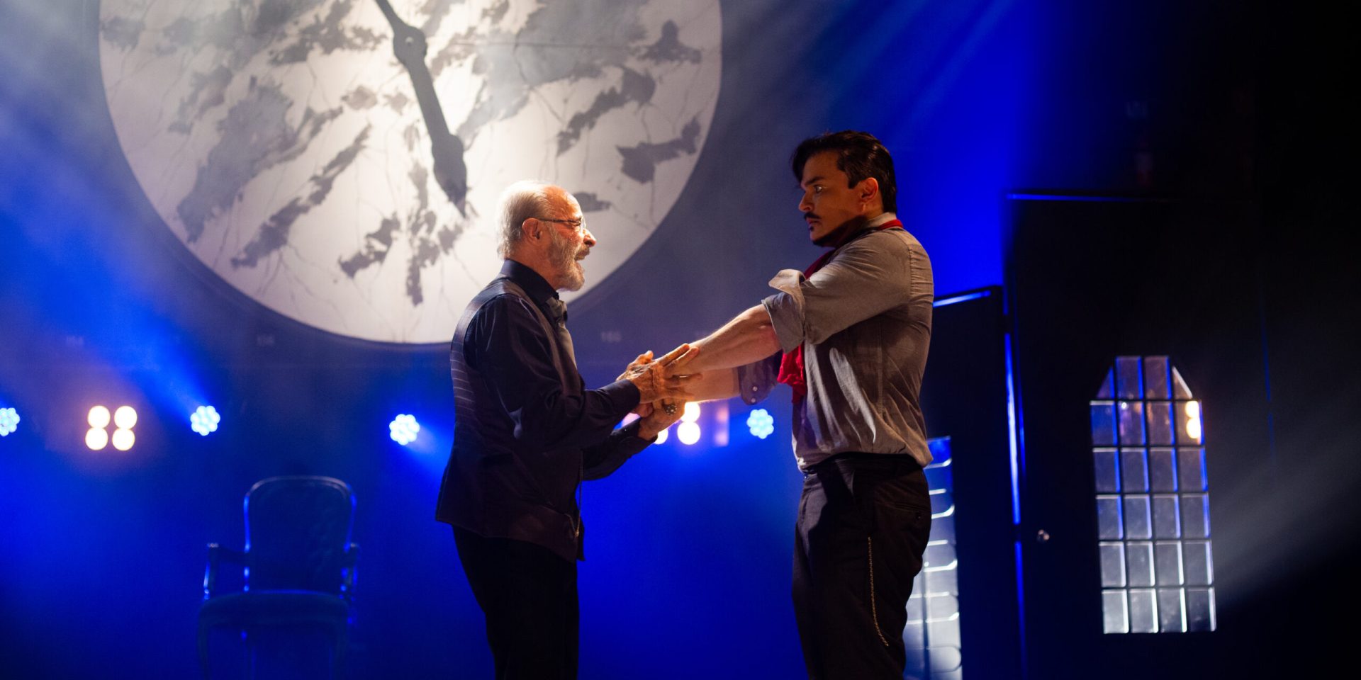 Osmar Prado encena O veneno do teatro