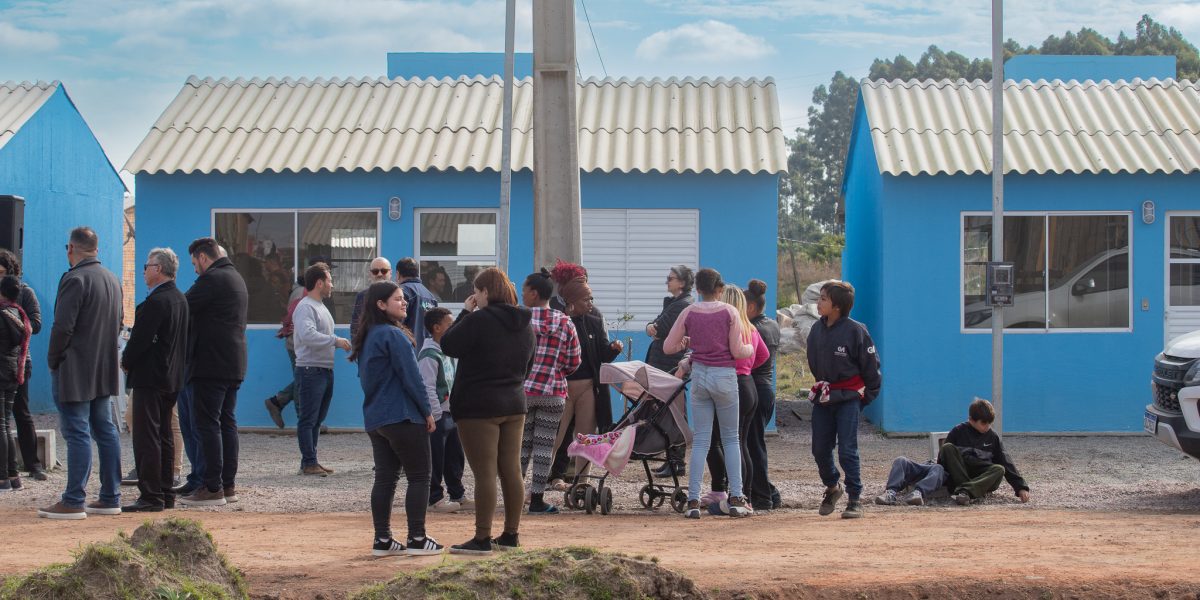 Mais 31 moradias populares são entregues no loteamento Getúlio Vargas
