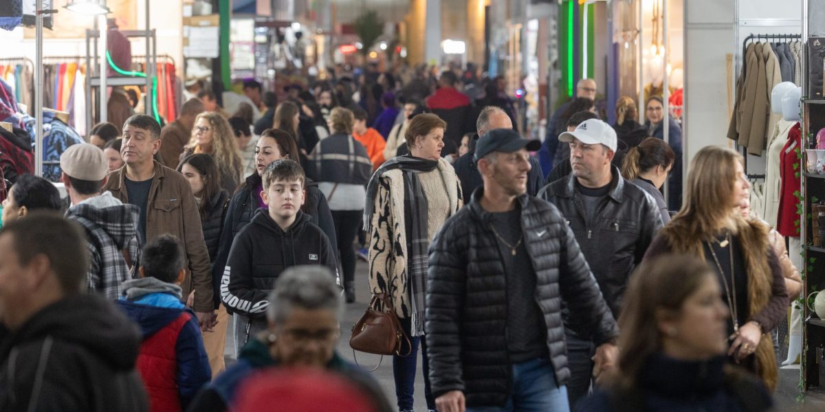 Final de semana chuvoso e de grande movimento na 31ª Fenadoce