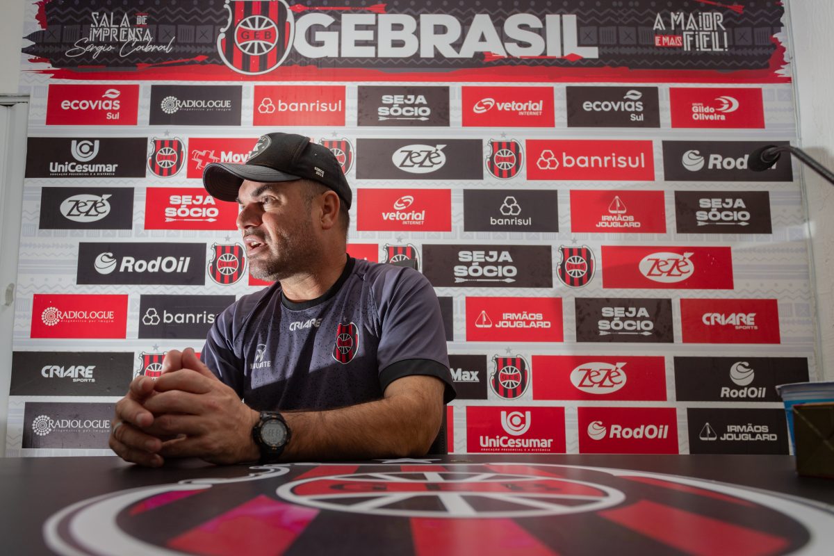 As opções de Emerson Cris após as baixas no elenco