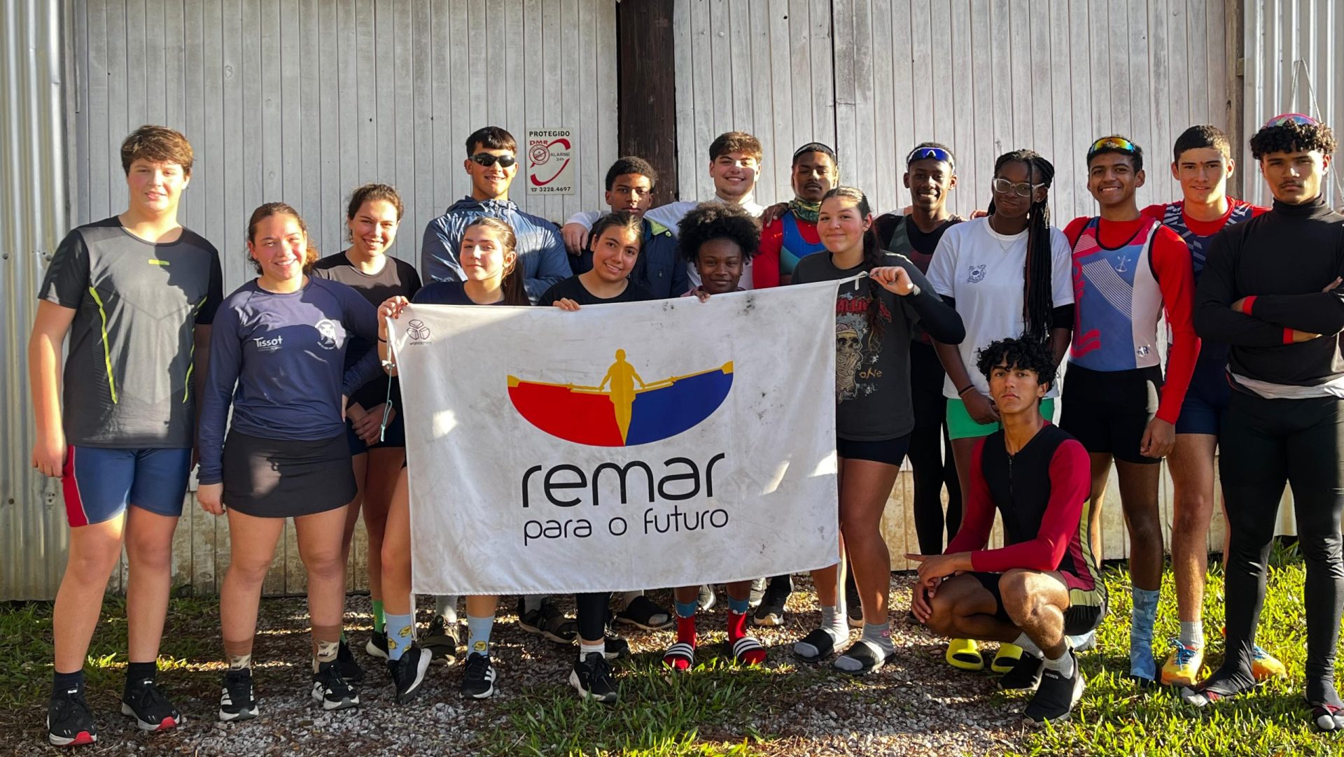 Remar para o Futuro disputa competição indoor