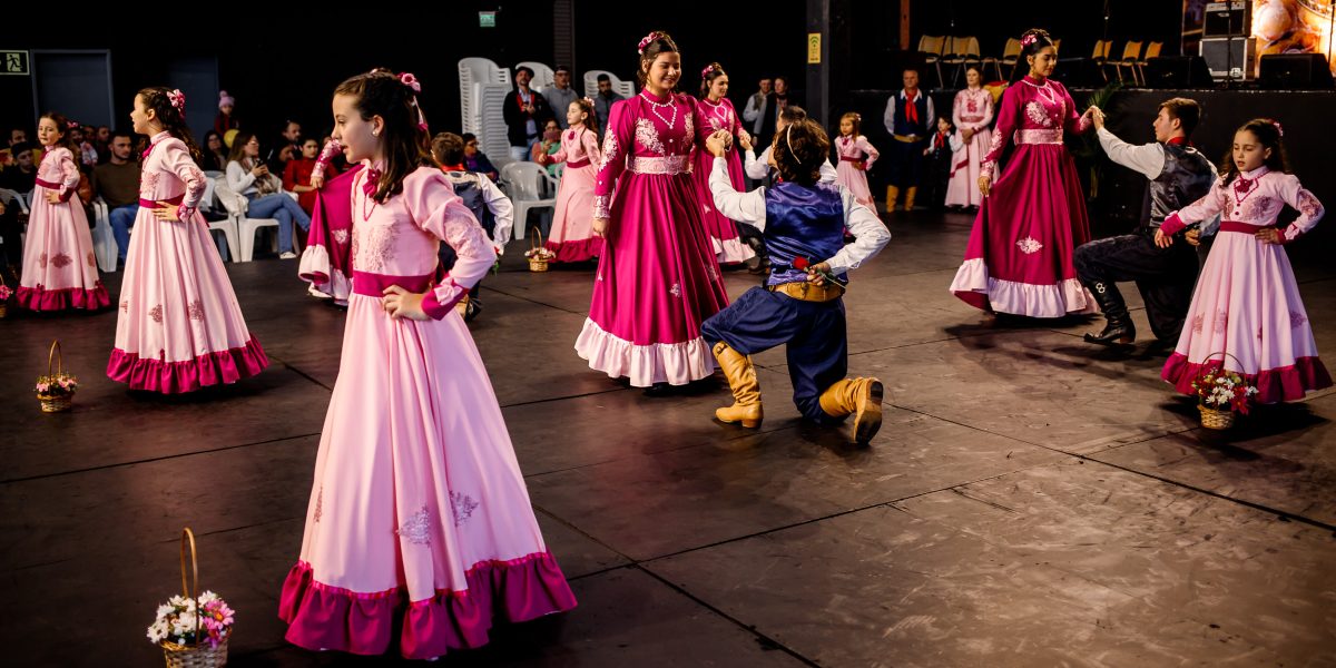 Fenadoce tem fim de semana de atrações para todas as idades