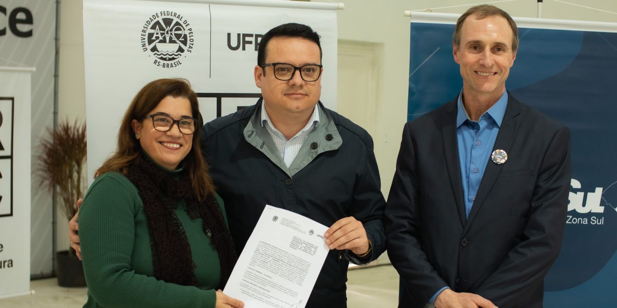 Azonasul e UFPel firmam parceria na Fenadoce