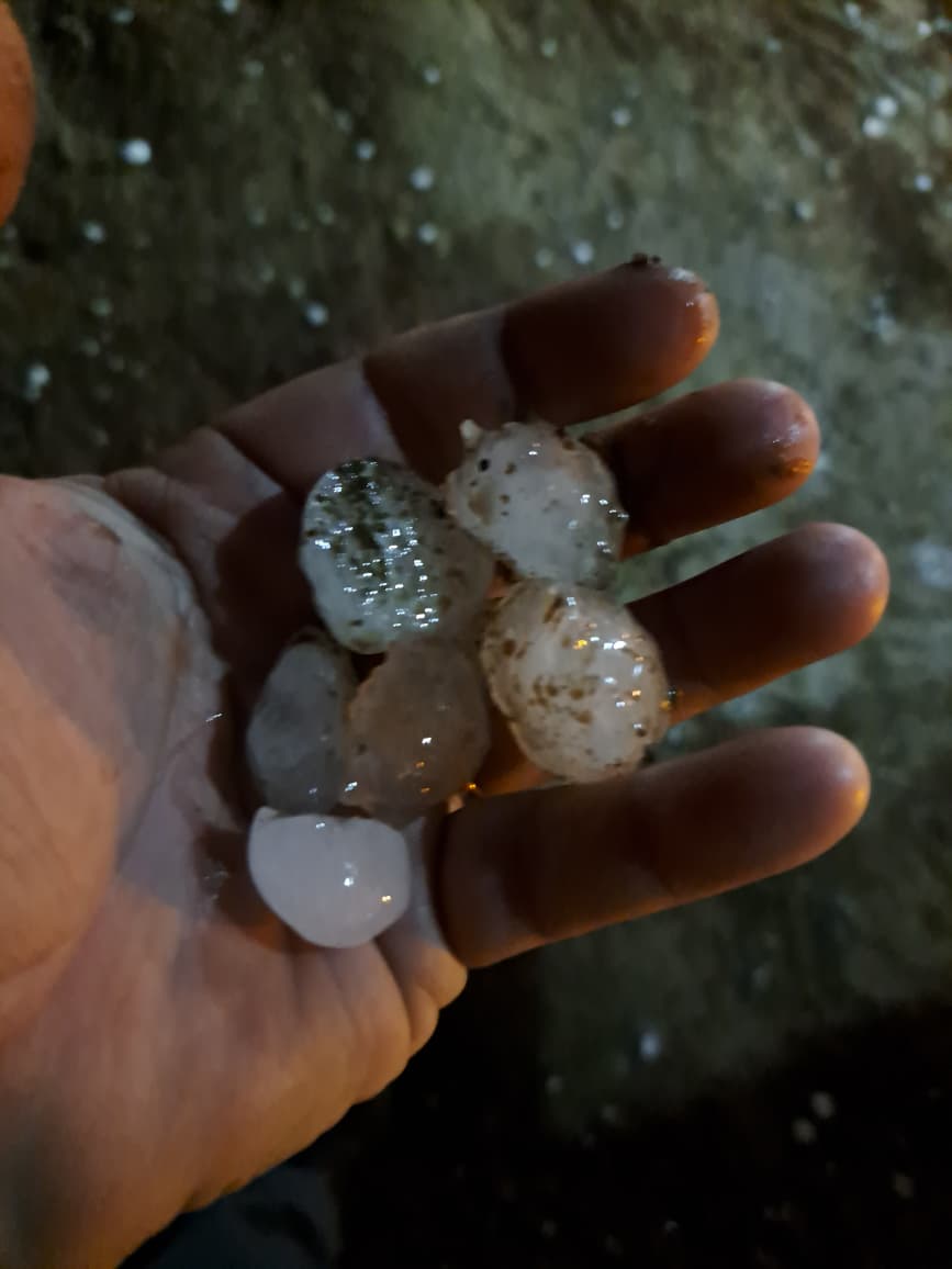 Cidades da Zona Sul registram chuva de granizo