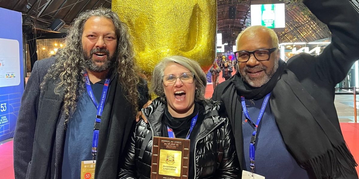 Renata Wotter conquista prêmio de produção no 53º Festival de Gramado