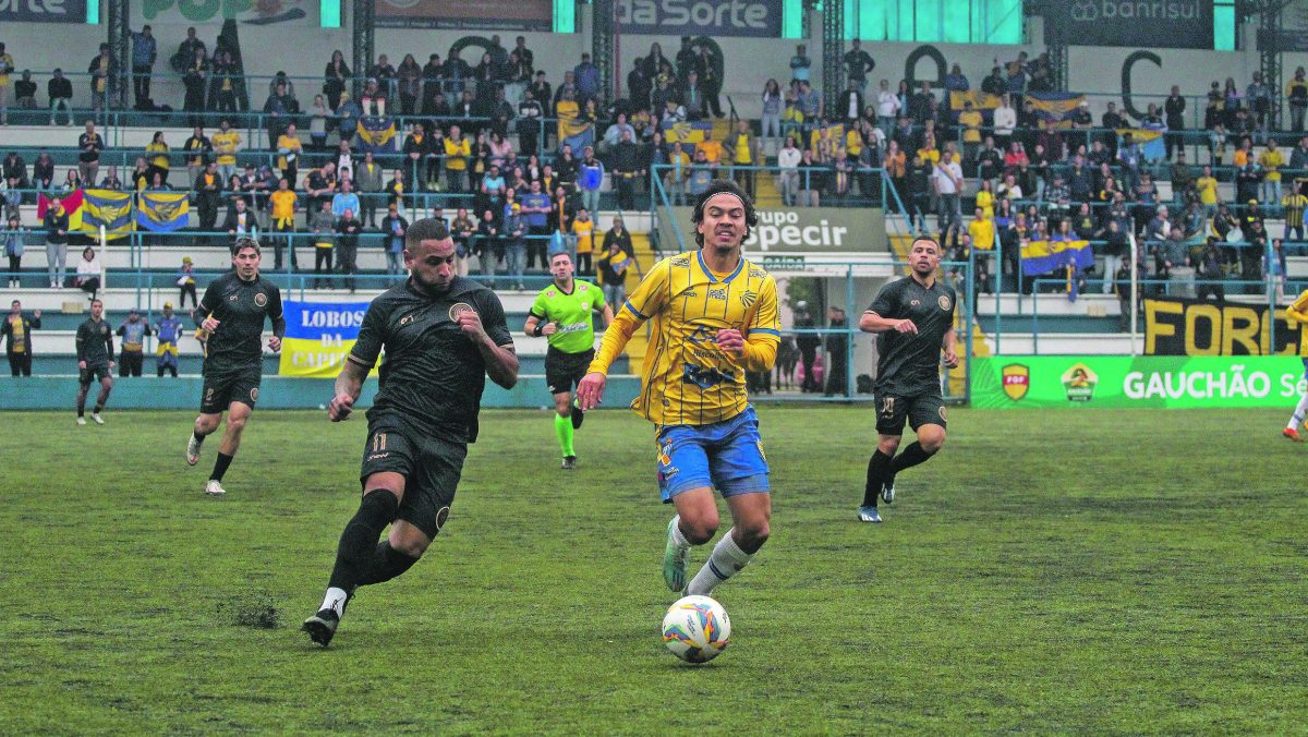 “Respeito e carinho muito grandes”, diz Adryel após voltar ao Pelotas