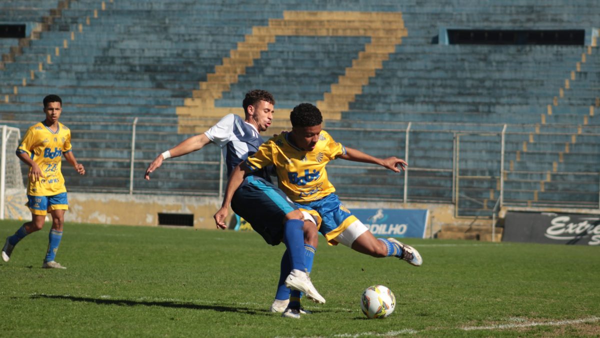 Lobo marca no fim e vence a primeira na Série A-2 do Gauchão Sub-20